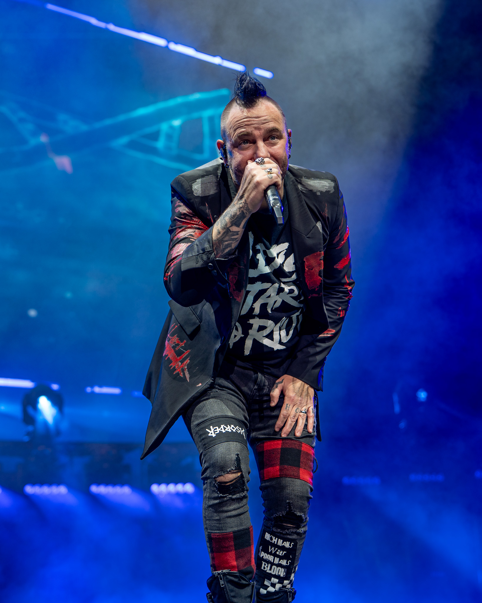 Three Days Grace filling the arena stage