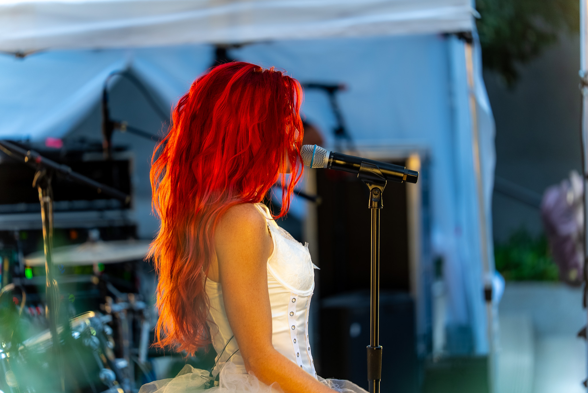 Cherry Bomb in a wide stage frame